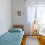 Oasis Luxe