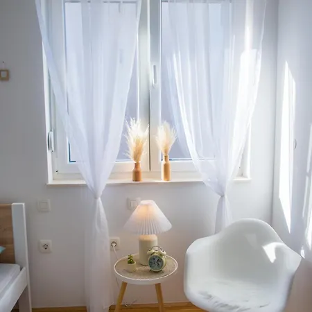 Oasis Luxe Apartment