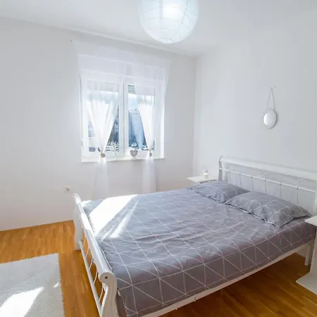 Oasis Luxe Apartment