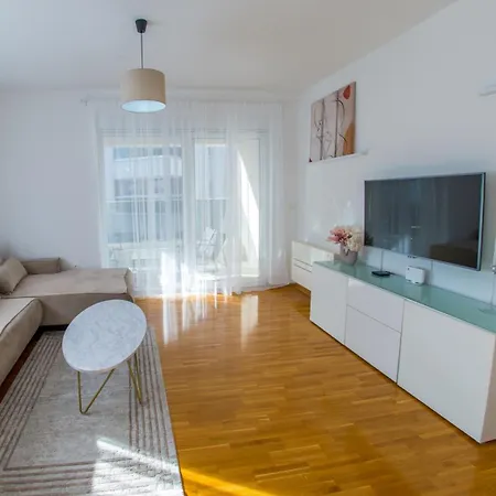 Oasis Luxe