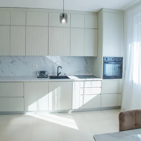 Oasis Luxe 모스타르