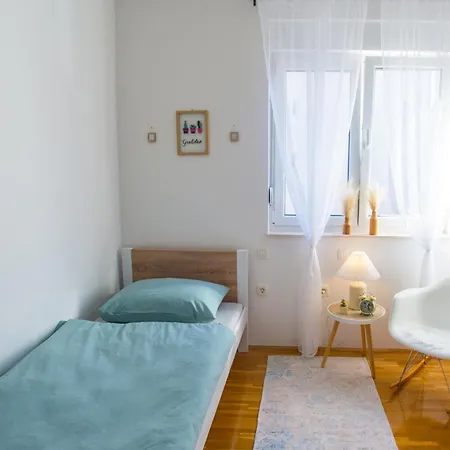 Oasis Luxe